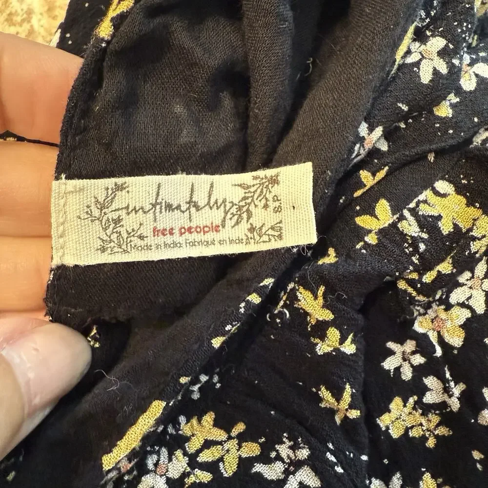 Free People Dessa Bodysuit Sz Small Black Ditsy Floral Puff Sleeve Mesh Tie Back